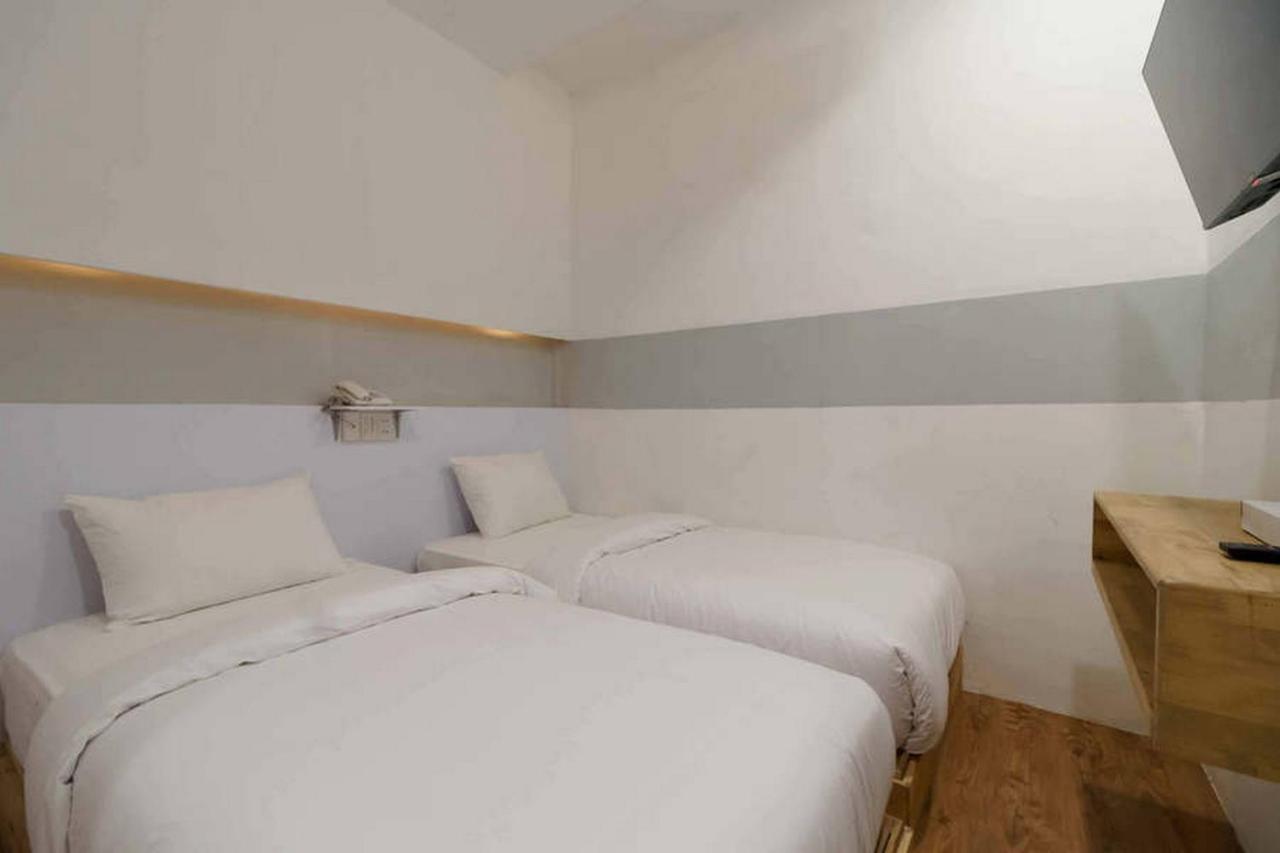 Jotel Guest House Mitra Reddoorz Pulauberayan Экстерьер фото